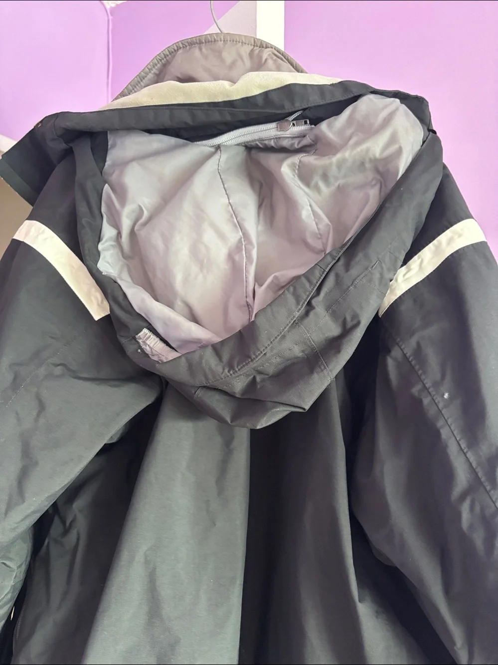 North face men’s black jacket.  Zip out liner.